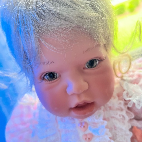 Lee Middleton doll - Picture 2 of 9